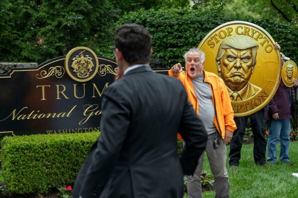 Trump holds swanky dinner for meme coin investors, says ‘Biden administration persecuted crypto innovators’
